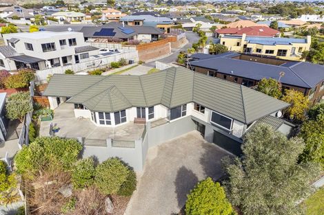 Photo of property in 111 Milne Drive, Paraparaumu, 5032