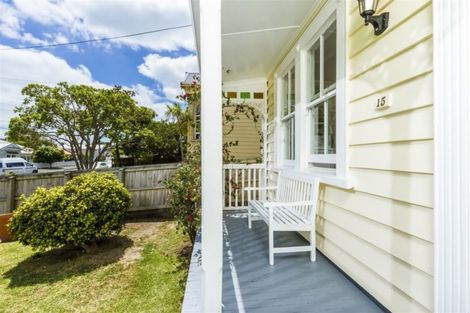 Photo of property in 15 Kawerau Avenue, Devonport, Auckland, 0624