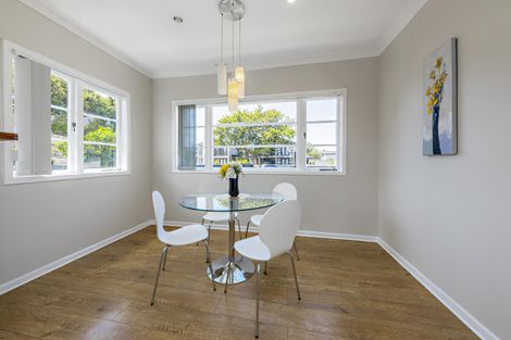 Photo of property in 15 Landscape Road, Papatoetoe, Auckland, 2025