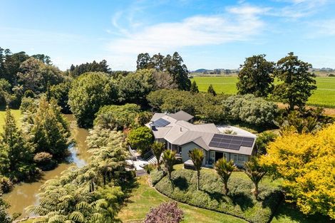 Photo of property in 187 Te Arei Road East, Huirangi, New Plymouth, 4373