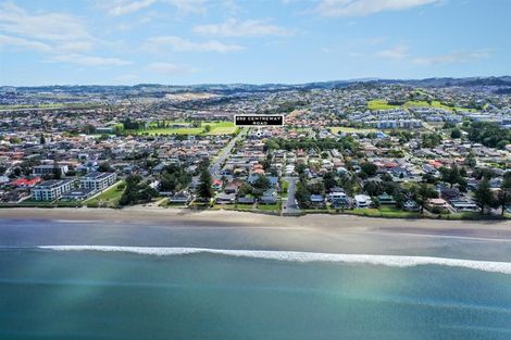 Photo of property in 204/252 Centreway Road, Orewa, 0931