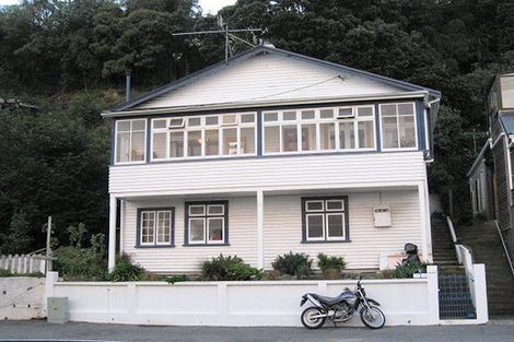 Photo of property in 1/472 Evans Bay Parade, Hataitai, Wellington, 6021