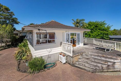 Photo of property in 91 Sunnyside Road, Sunnyvale, Auckland, 0612