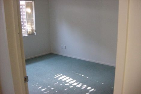 Photo of property in 1/57 Gladstone Road, Northcote, Auckland, 0627