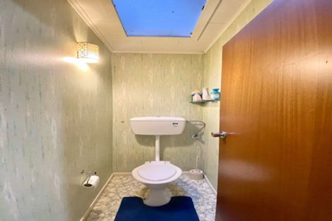 Photo of property in 2/18 Hillside Drive, Maoribank, Upper Hutt, 5018