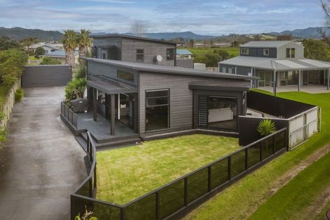 Photo of property in 25 Pacific Place, Whitianga, 3510