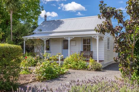 Photo of property in 127 Main Street, Greytown, 5712