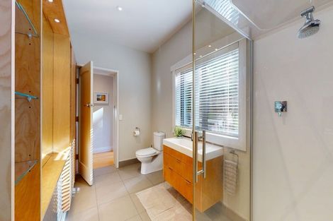 Photo of property in 15 Kim Street, Khandallah, Wellington, 6035