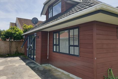 Photo of property in 2/96 Cambridge Terrace, Waterloo, Lower Hutt, 5011