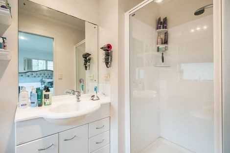 Photo of property in 63 Nimstedt Avenue, Oteha, Auckland, 0632