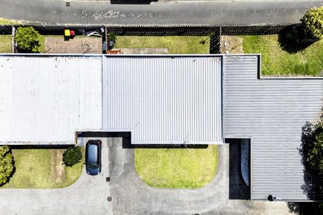 Photo of property in 2/51a Browns Road, Manurewa, Auckland, 2102