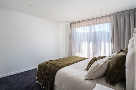 Photo of property in 20 Kurapoto Lane, Rainbow Point, Taupo, 3330