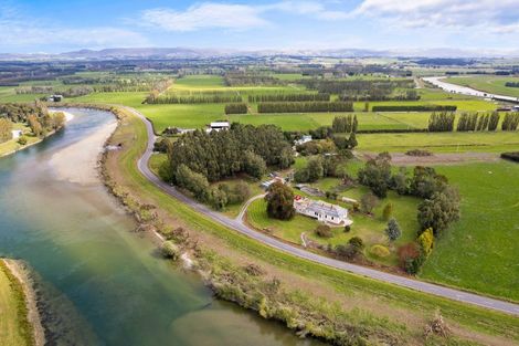 Photo of property in 66 Riverbank Road, Inch Clutha, Kaitangata, 9281