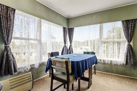 Photo of property in 1/22 Gladys Avenue, Glenfield, Auckland, 0629