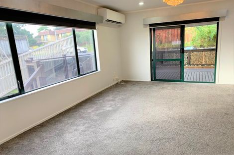 Photo of property in 29 Goodwood Drive, Goodwood Heights, Auckland, 2105