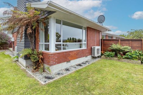 Photo of property in 328 Memorial Avenue, Burnside, Christchurch, 8053