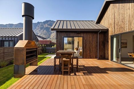 Photo of property in 30 Cunninghams Drive, Jacks Point, Queenstown, 9371