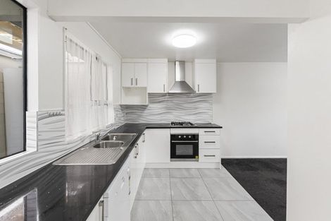 Photo of property in 2/11 Overton Road, Papatoetoe, Auckland, 2025