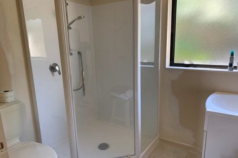 Photo of property in 42 Savoy Road, Orewa, 0931