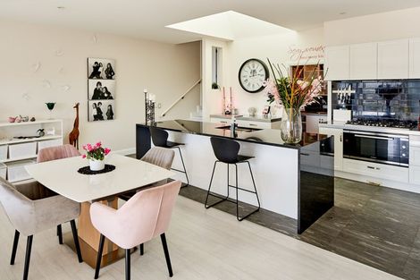 Photo of property in 10 Madeira Close, Whitby, Porirua, 5024