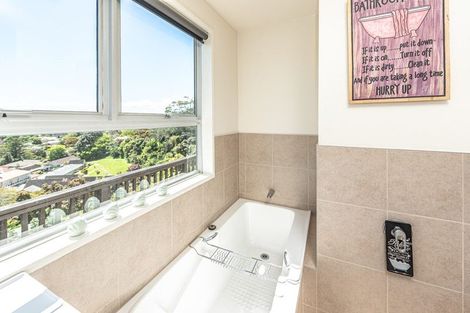 Photo of property in 27 Wairere Road, Bastia Hill, Whanganui, 4500