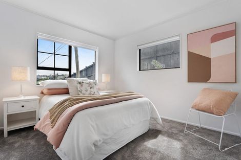 Photo of property in 1/461 Beach Road, Murrays Bay, Auckland, 0630