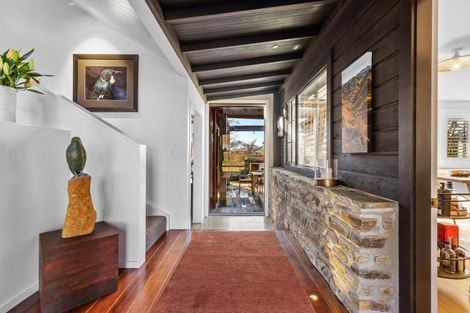 Photo of property in 8 Little Oak Common, Wanaka, 9305
