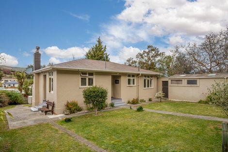 Photo of property in 147 Branxholm Street, Roxburgh, 9500