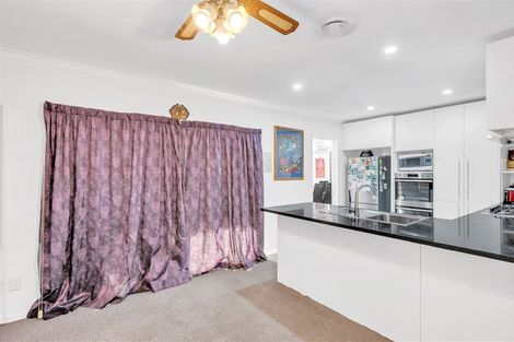 Photo of property in 14 Cyclamen Road, Mangere, Auckland, 2022