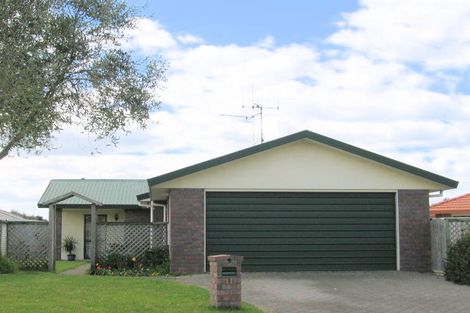 Photo of property in 11 Larisa Grove, Papamoa Beach, Papamoa, 3118