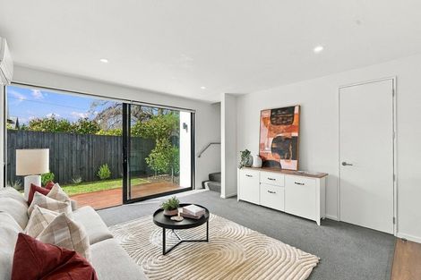 Photo of property in 2/233 Edgeware Road, Edgeware, Christchurch, 8013