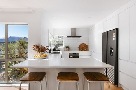 Photo of property in 120 Evans Road, Papamoa Beach, Papamoa, 3118