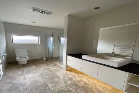 Photo of property in 86 Tiriwa Drive, Massey, Auckland, 0614