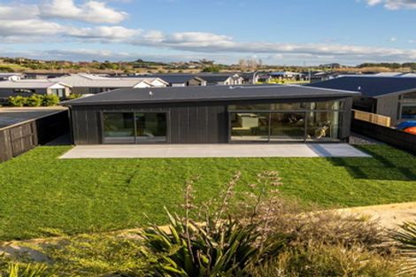 Photo of property in 43 Hinaki Street, Poike, Tauranga, 3112