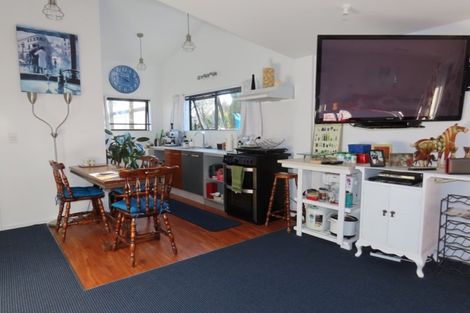 Photo of property in 14 Golden Road, Springvale, Alexandra, 9393