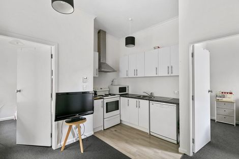 Photo of property in 262 The Terrace, Te Aro, Wellington, 6011