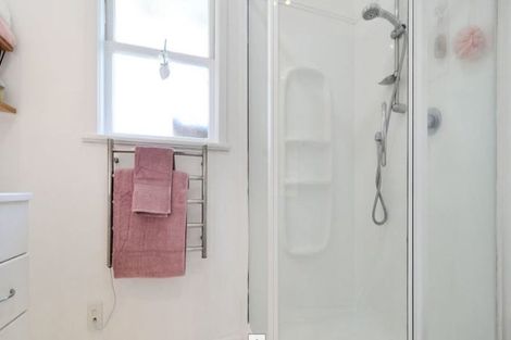 Photo of property in 1/13 Otakau Road, Milford, Auckland, 0620