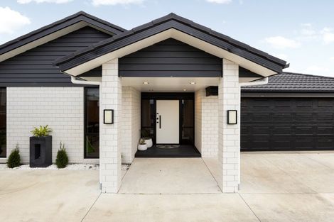 Photo of property in 15 Miharo Crescent, Flagstaff, Hamilton, 3210