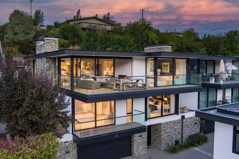 Photo of property in 12 Bay Rise, Wanaka, 9305