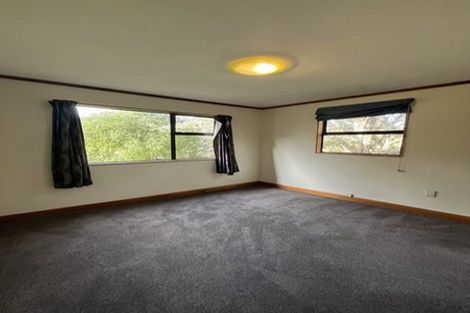 Photo of property in 11 Richmond Hill, Glenside, Wellington, 6037