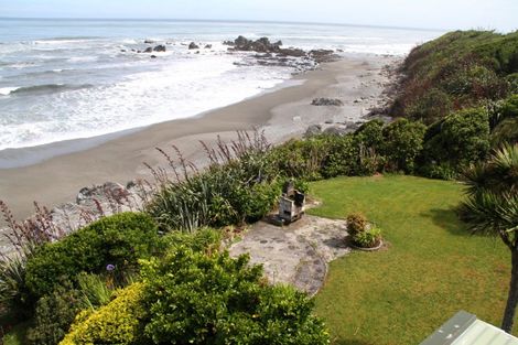 Photo of property in 2187 Coast Road, Barrytown, Runanga, 7873