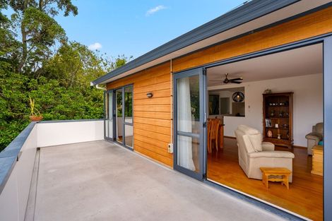 Photo of property in 5a Piripiri Crescent, Torbay, Auckland, 0630