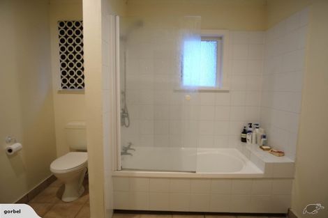 Photo of property in 14au5 Glenmore Street, Thorndon, Wellington, 6011