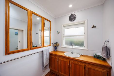 Photo of property in 52 Te Wanaka Road, Awapuni, Palmerston North, 4412