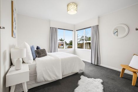 Photo of property in 247 Mangorei Road, Merrilands, New Plymouth, 4312