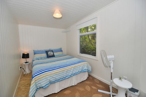 Photo of property in 14 Hillside Crescent, Leigh, 0985