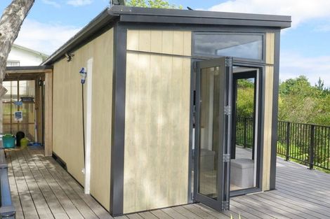 Photo of property in 10 Cross Street, Raglan, 3225