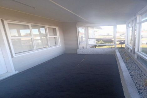 Photo of property in 66 Sunlands Drive, Manurewa, Auckland, 2102