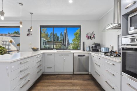 Photo of property in 1 Tawhara Place, Edgecumbe, 3120