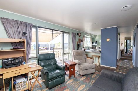 Photo of property in 53 River Road, Ngatea, 3503